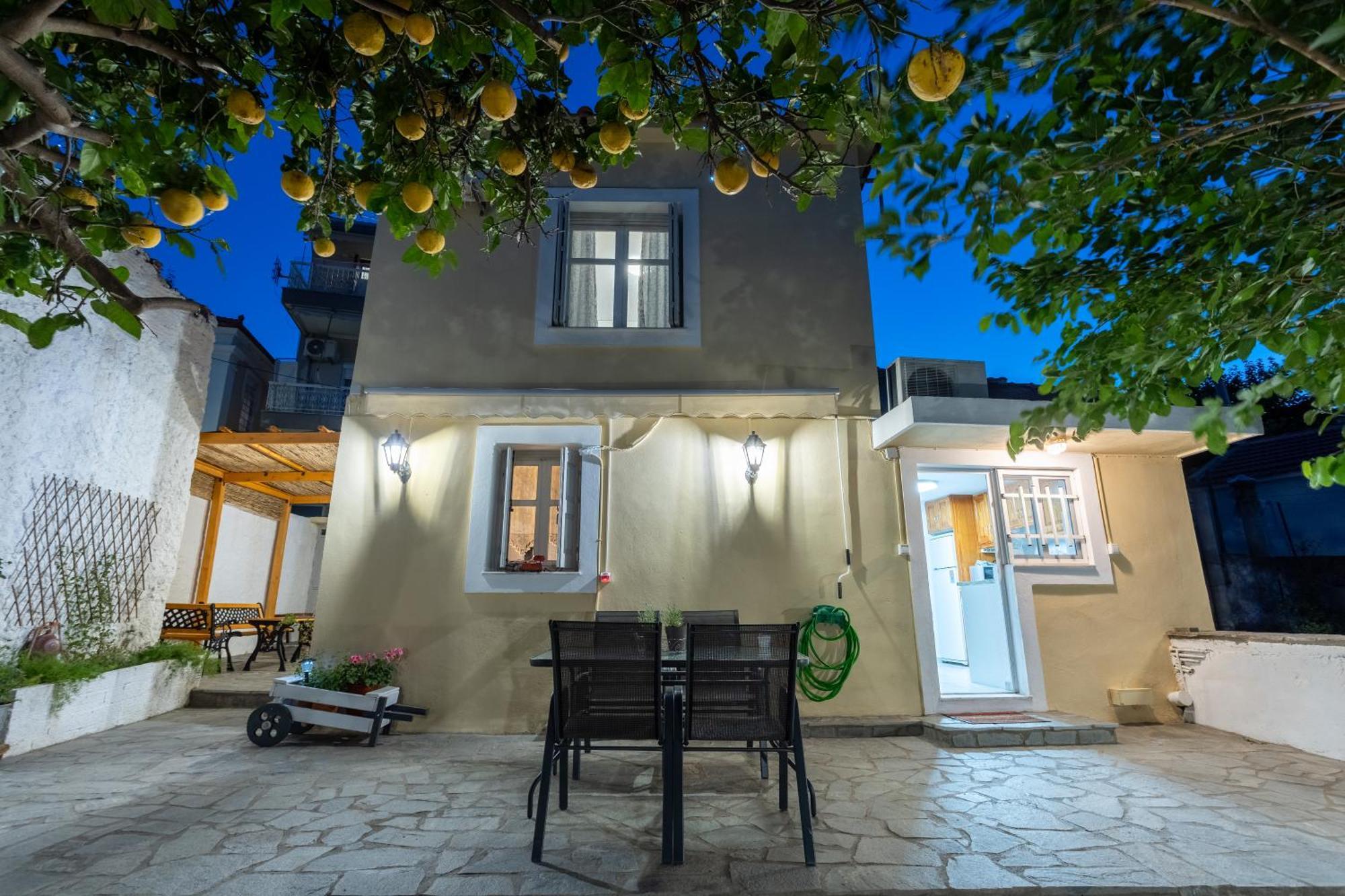 Spacious Home With Yard, Mytilene Lesvos Exterior foto